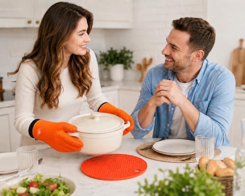 Silicone Oven Gloves, 500°F Heat Resistant, w/2 Trivets - Image 6