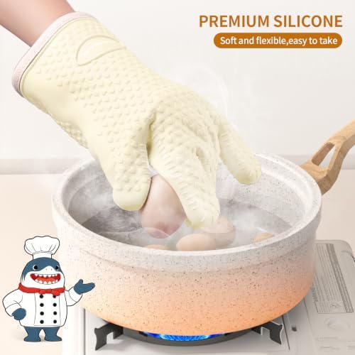 MAD SHARK Silicone Oven Mitts - Image 3