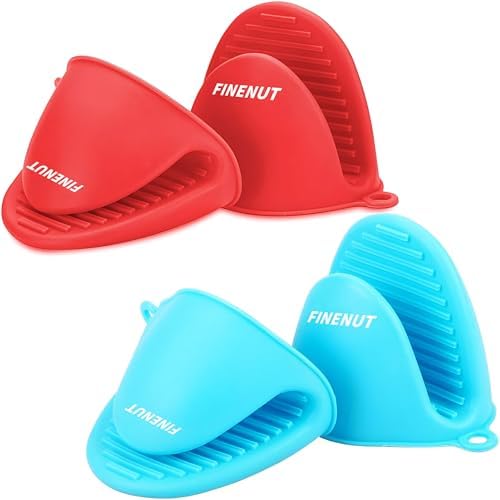 Mini Silicone Oven Mitts by Finenut