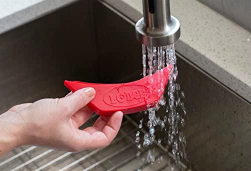 Lodge Silicone Assist Handle Holder, Dishwasher Safe - Image 4