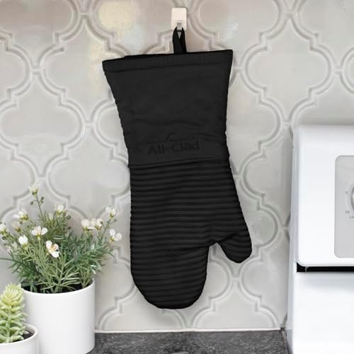 All-Clad Premium Silicone Oven Mitt and Pot Holder Set - Image 6