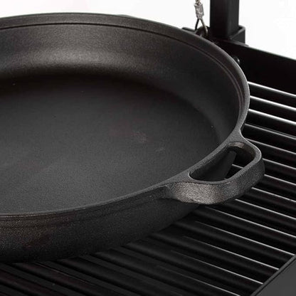 TITAN GREAT OUTDOORS Ash & Ember Santa Maria Grill, Argentine Style Open Fire Grill, Adjustable Cooking Grate with Flywheel, BBQ Grill Comes with Cast Iron Skillet