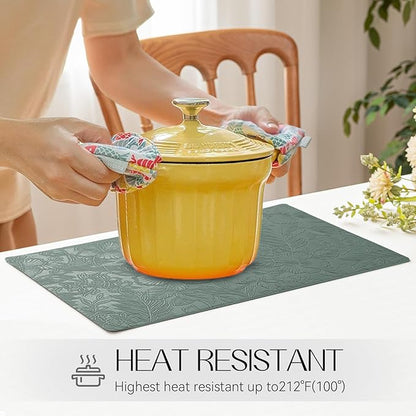Romanstile Vinyl Placemats Set of 8-12 X 18 Inch - Heat Resistant Non-Slip Embossed Floral Place Mats 100% Waterproof Oilproof Wipeable Faux Leather Table Mats for Kitchen/Dining/Party, Green