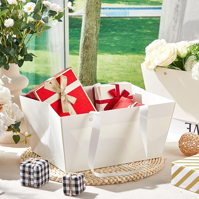 Tuanse 30 Pcs Basket for Gift Empty DIY Bulk Gift Basket Kit with Handle Kraft Cardboard Tray with 30 Bag 30 Bow Market Tray for Wedding Party(White,12.6 x 9.8 x 5.9 in)