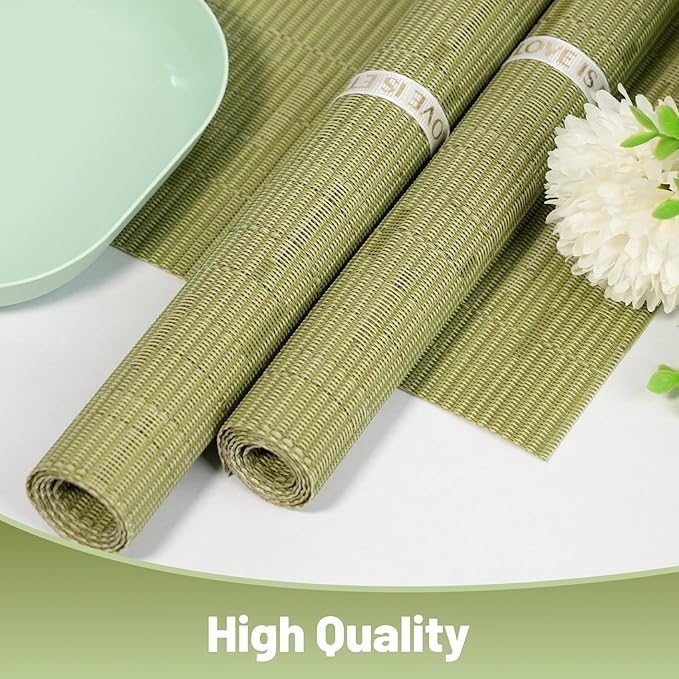 Placemats Set of 8，Christmas Non-Slip PVC Weave Table Mats Easy to Clean，Heat Resistant Place Mats for Kitchen Dining Table Decoration Indoor Outdoor，Pea Green