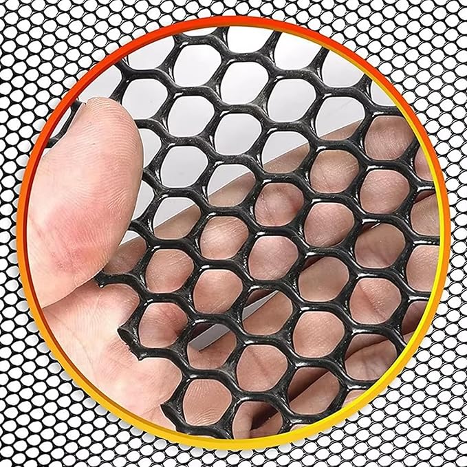 Plastic Wire Mesh Fence, Black Safety Fence Balcony Protection Net 39.3 Inch X 32.8FT Poultry Fence Roll for Garden Chicken Rabbit Construction Barrier(Size:1x30M - Mesh 1.8cm)