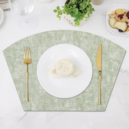 Homaxy Round Table Placemats Set of 6, Washable Wedge Shaped Faux Leather Table Mats, Wipeable Kitchen Dinner Place Mats for Indoor Outdoor, Grass Green