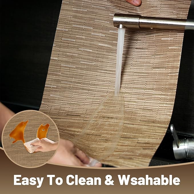 Placemats Set of 8，Non-Slip PVC Weave Table Mats Easy to Clean，Heat Resistant Place Mats for Kitchen Dining Table Decoration Indoor Outdoor，Light Brown